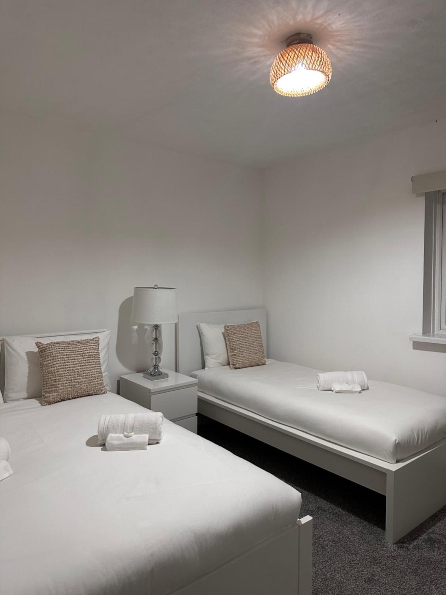 Ocean Village Marina 2 Bedroom Apartment With Balcony! Southampton Exterior foto